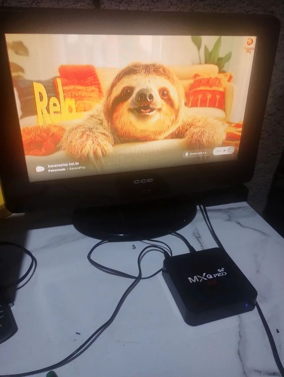 Tv CCE 21 com aparelho smart 