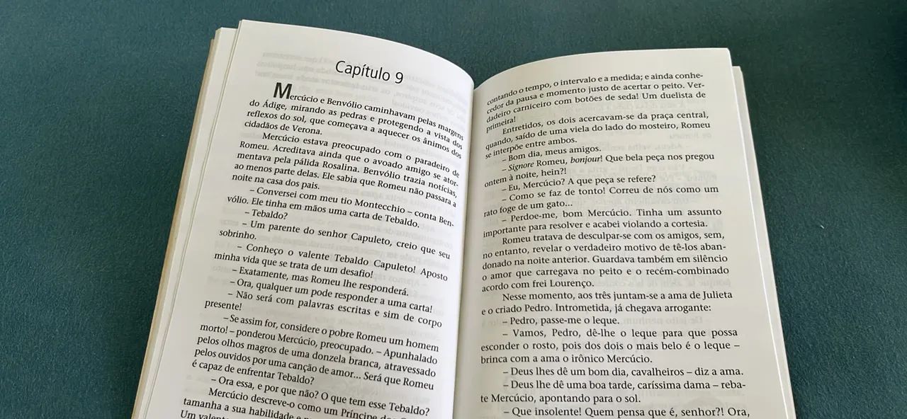 Livro Romeu e Julieta - Foto 3