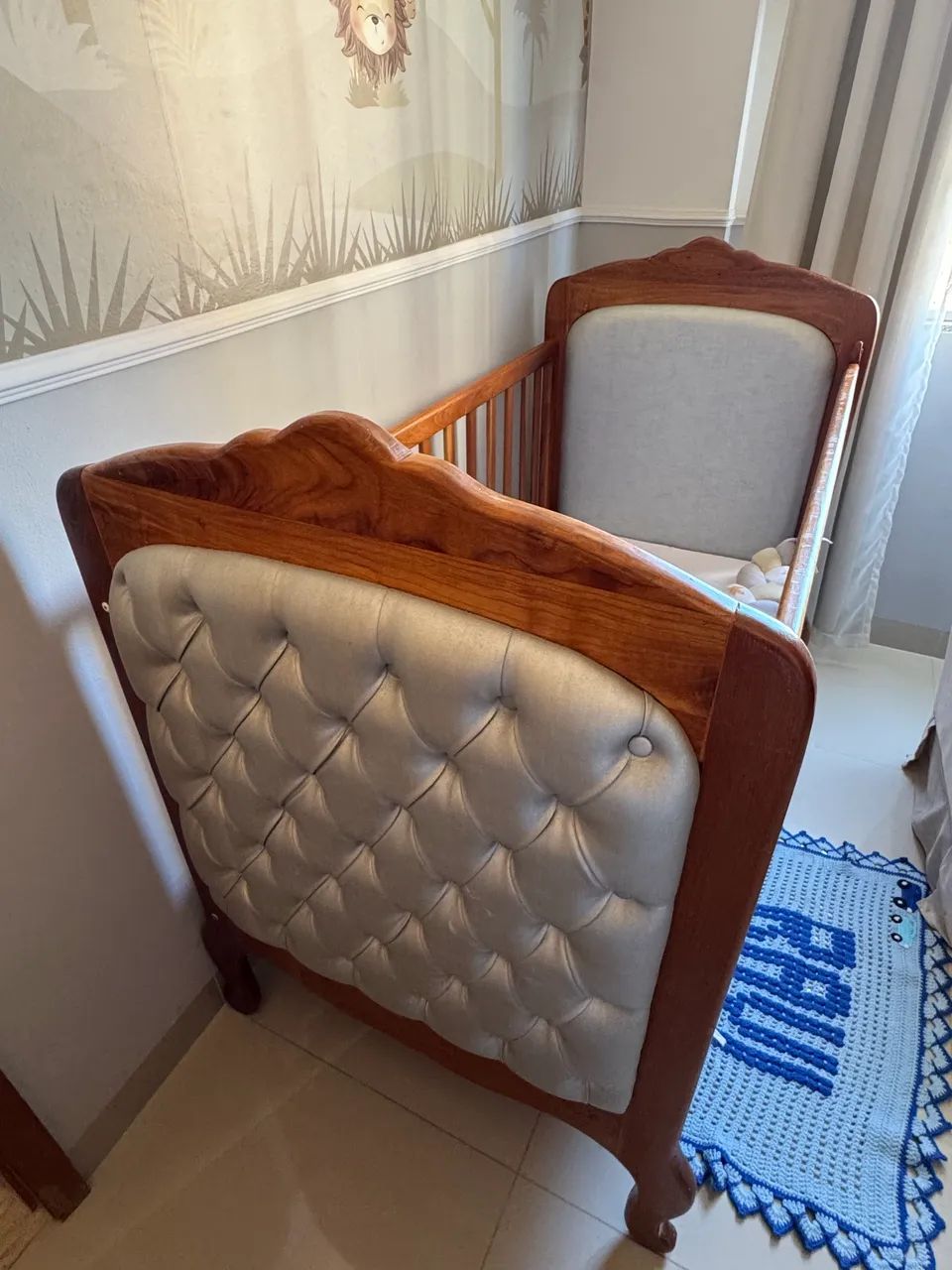 VENDE-SE BERÇO MADEIRA MACIÇA - Foto 2