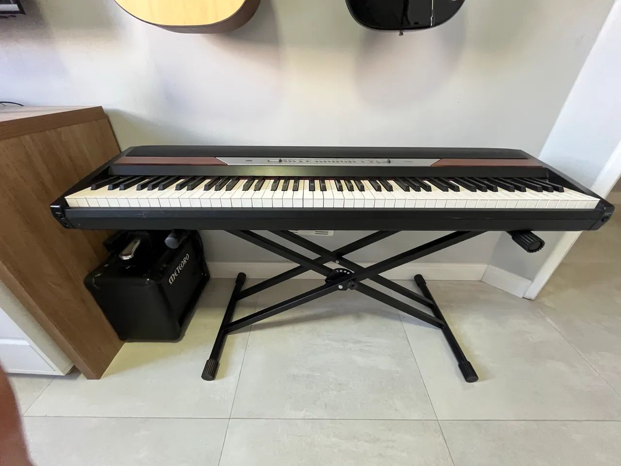 Piano Digital Korg SP-250 - Foto 4