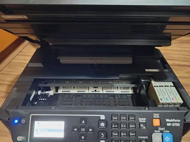 Epson WorkForce WF-2750 usada, sem cartuchos de tinta - Foto 3
