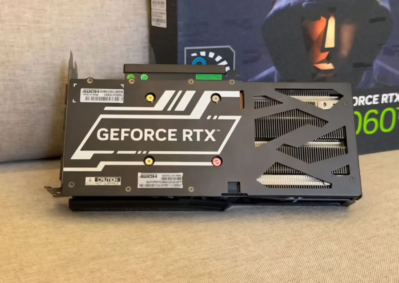 RTX 4060TI 8GB GALAX - NOVÍSSIMA  - Foto 4