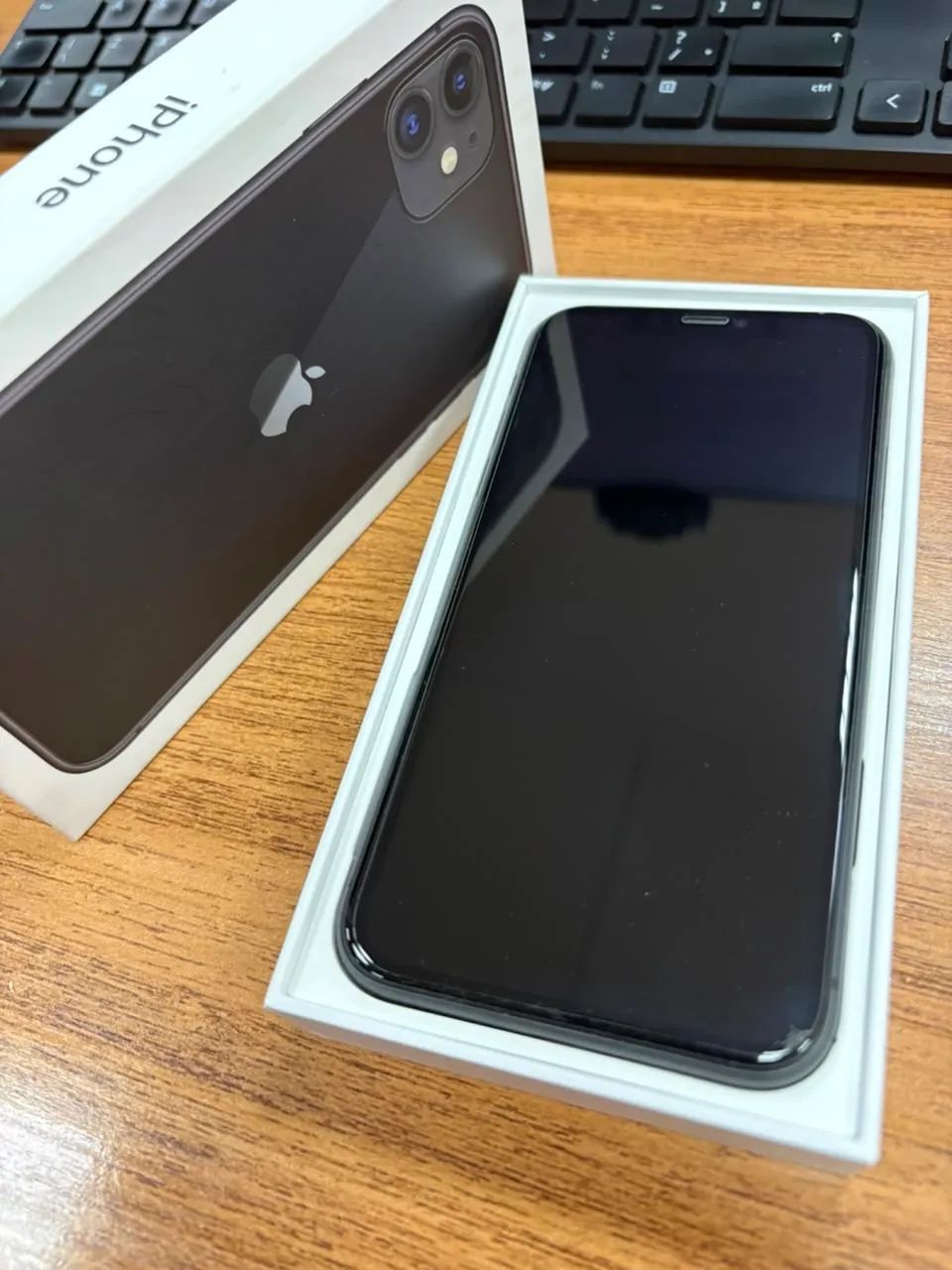 iPhone 11 - 64 GB - Foto 3