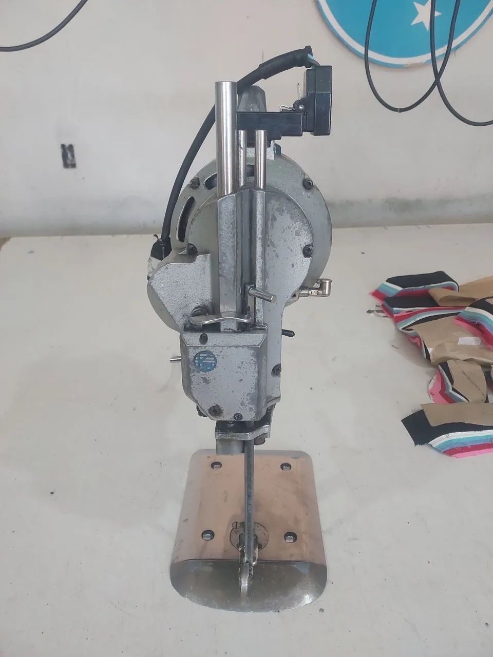Maquina de cortar tecido 