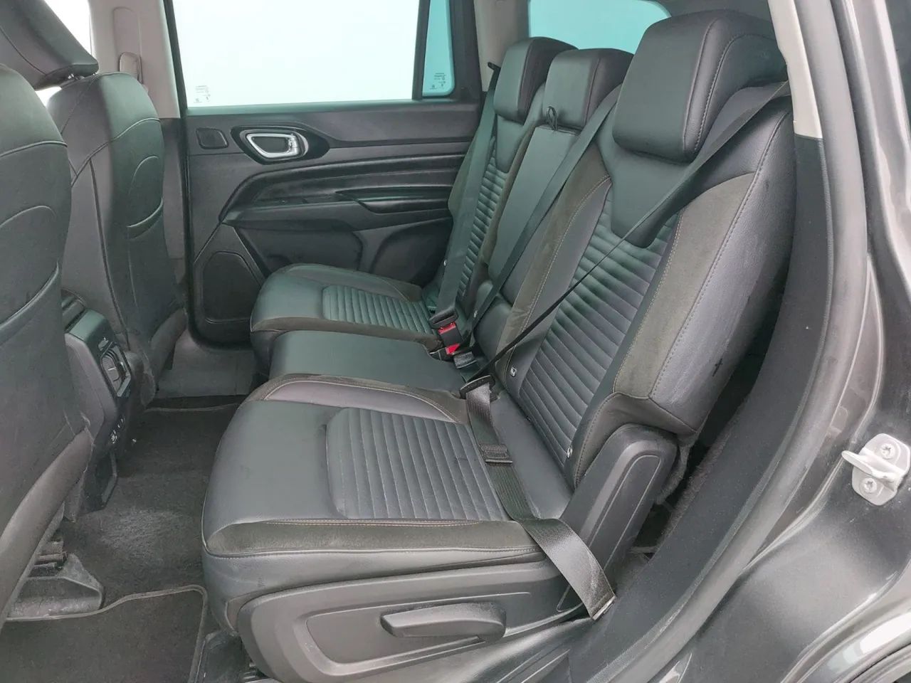 Jeep Commander Limited T270 1.3 TB Flex Aut., foto 17 de 18