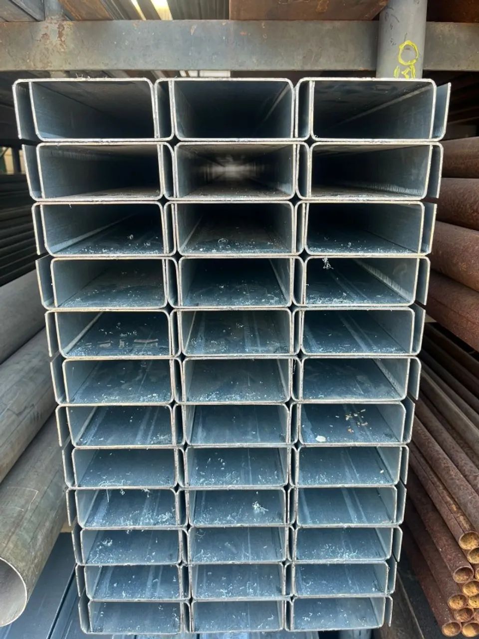 Perfil U 2, 3, 4 e 5 polegadas novas galvanizadas / Viga u de ferro / Perfil metálico - Foto 6