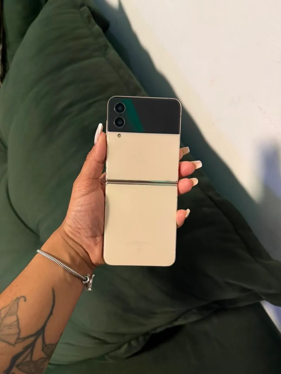 Galaxy Z Flip4 - Foto 2