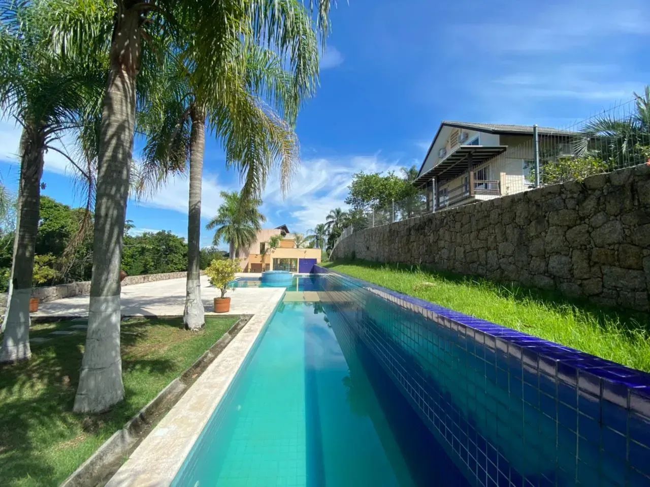 Casa para venda tem 1004 metros quadrados com 5 quartos em Cacupé - Florianópolis - SC - Foto 4
