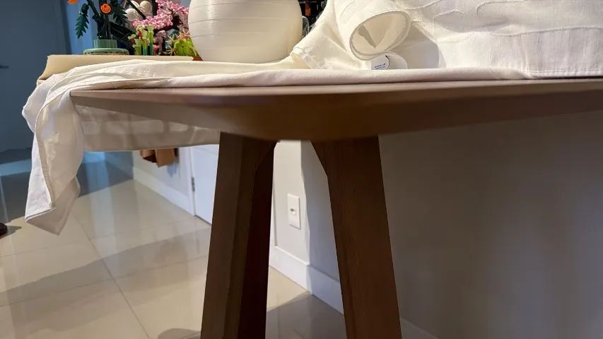 Mesa de Jantar Frame - Madeira Nogueira, 120cm - Foto 3