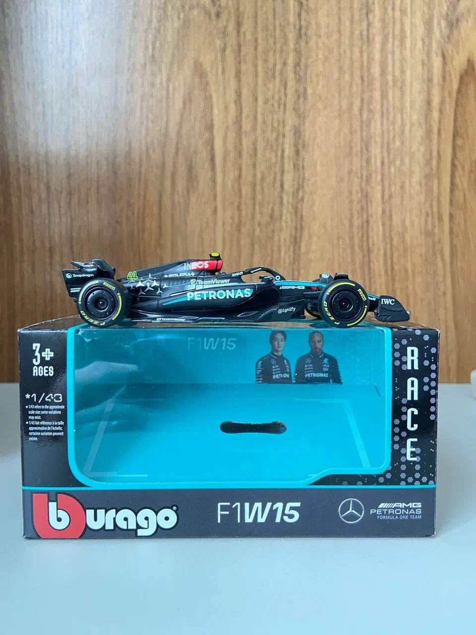 Miniatura Formula 1 - F1 W15