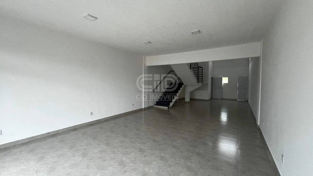 Salão comercial com 112 m² na Av. Miguel Sutil - Dom Aquino - Foto 2
