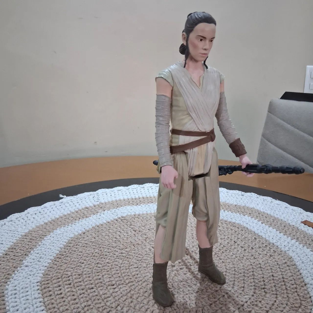 Boneco Rey Star Wars 27,5 cm Hasbro Com Bastão - Foto 3