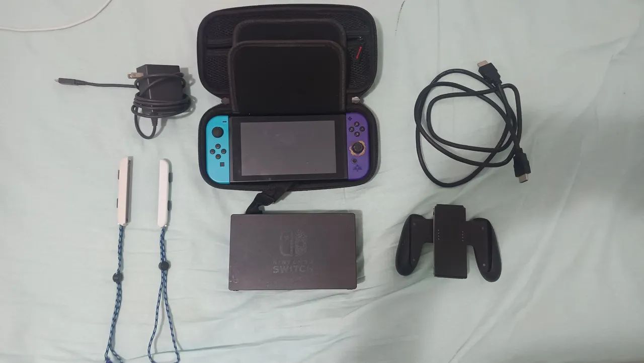 Nintendo Switch V2 com jogos + acessórios + case