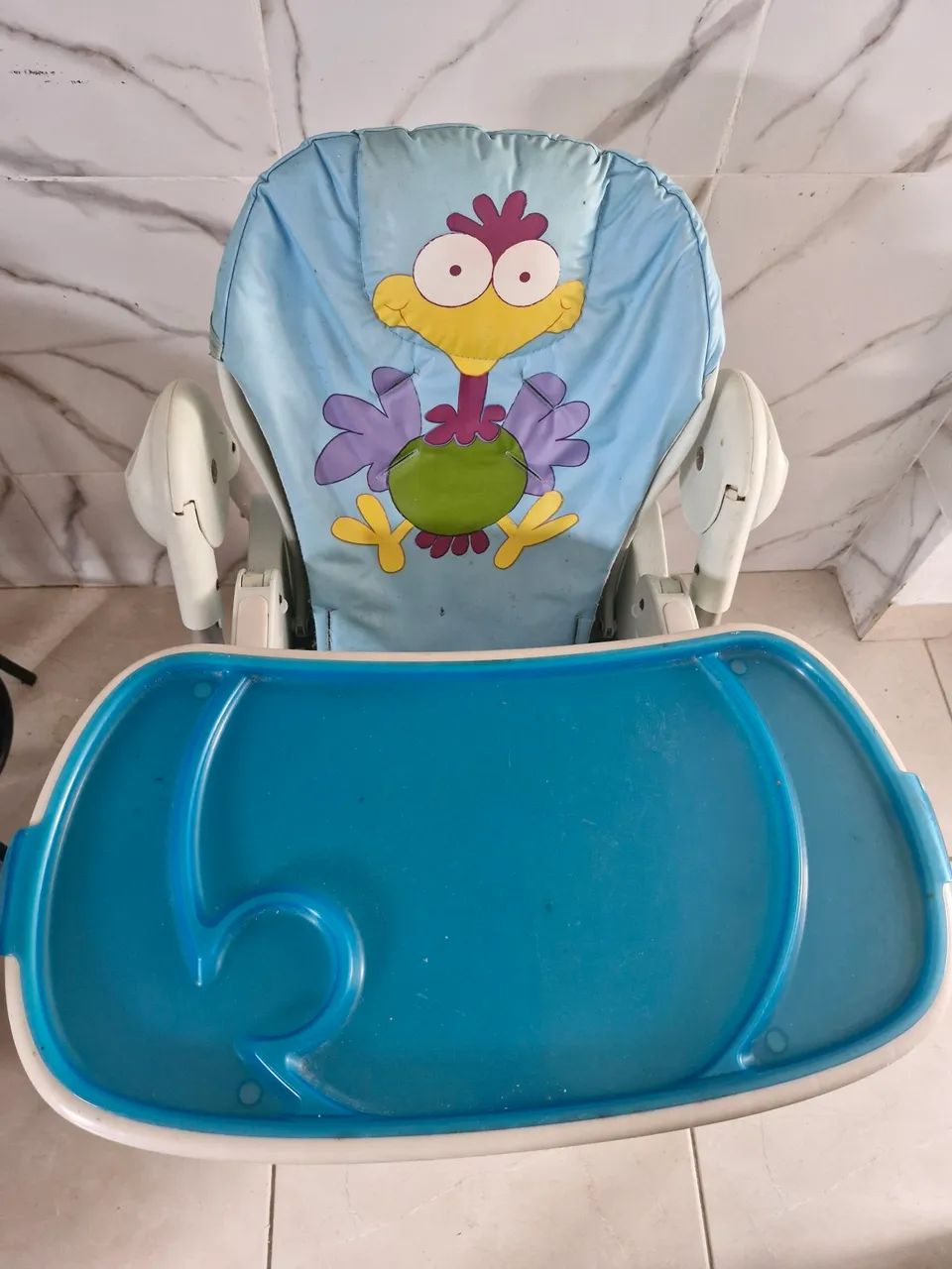 Cadeira de alimentação infantil 