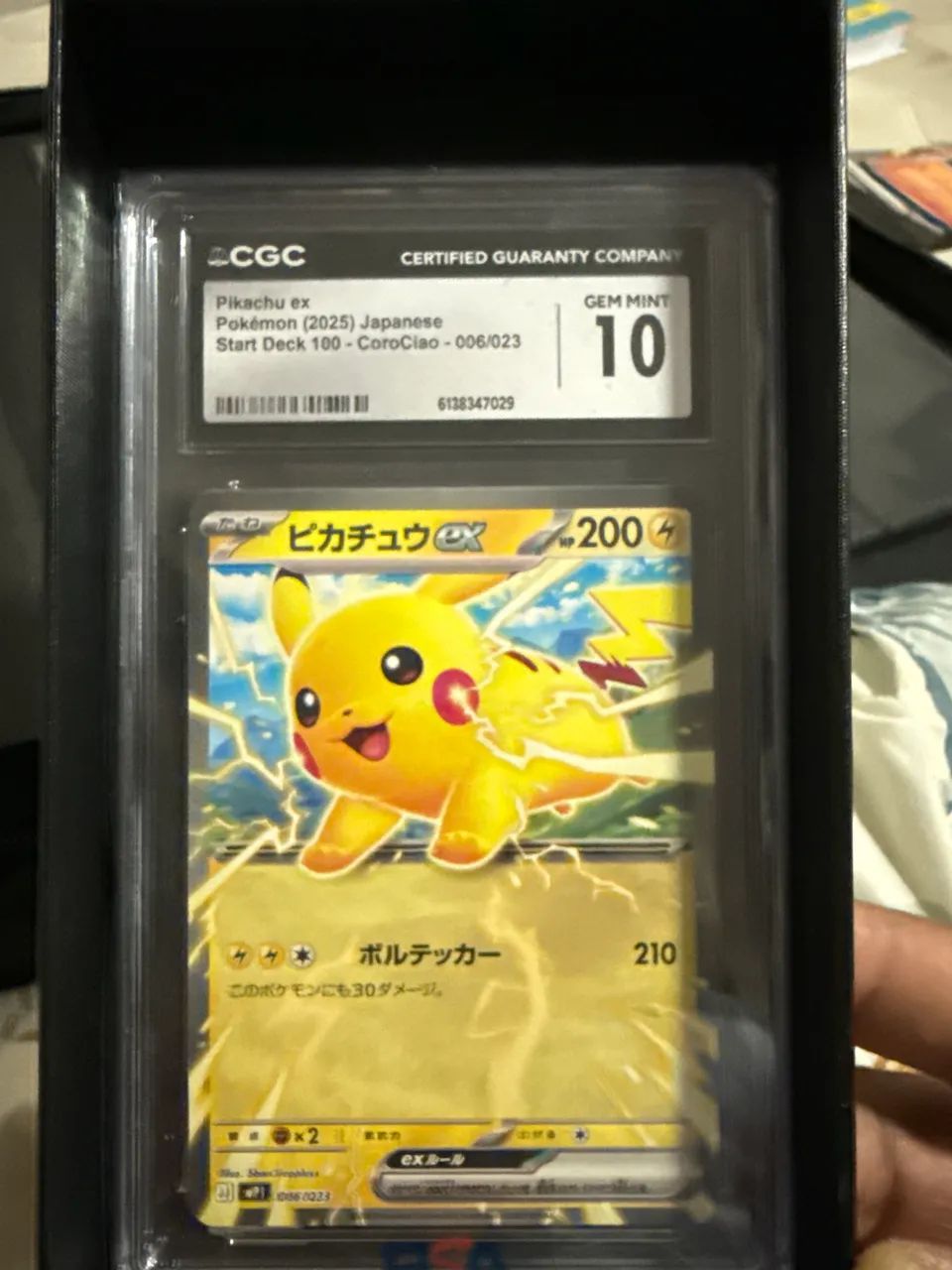 Carta Pokémon graduada - pikachu 10