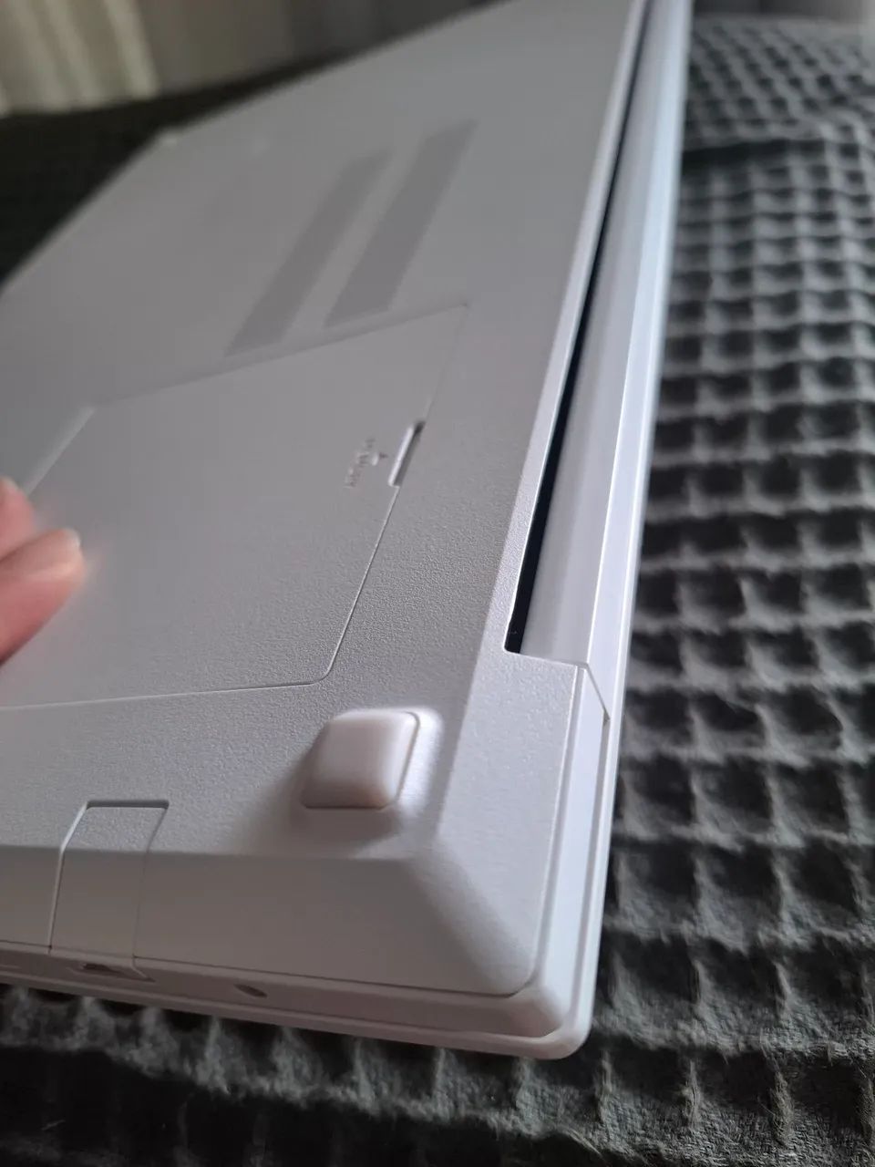 Notebook Samsung Book E20 Branco com SSD e Memória RAM expandida - Foto 5