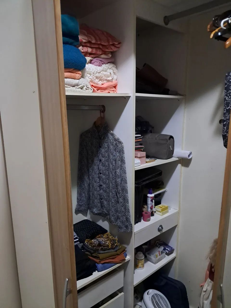 Guarda roupas de canto - Foto 2