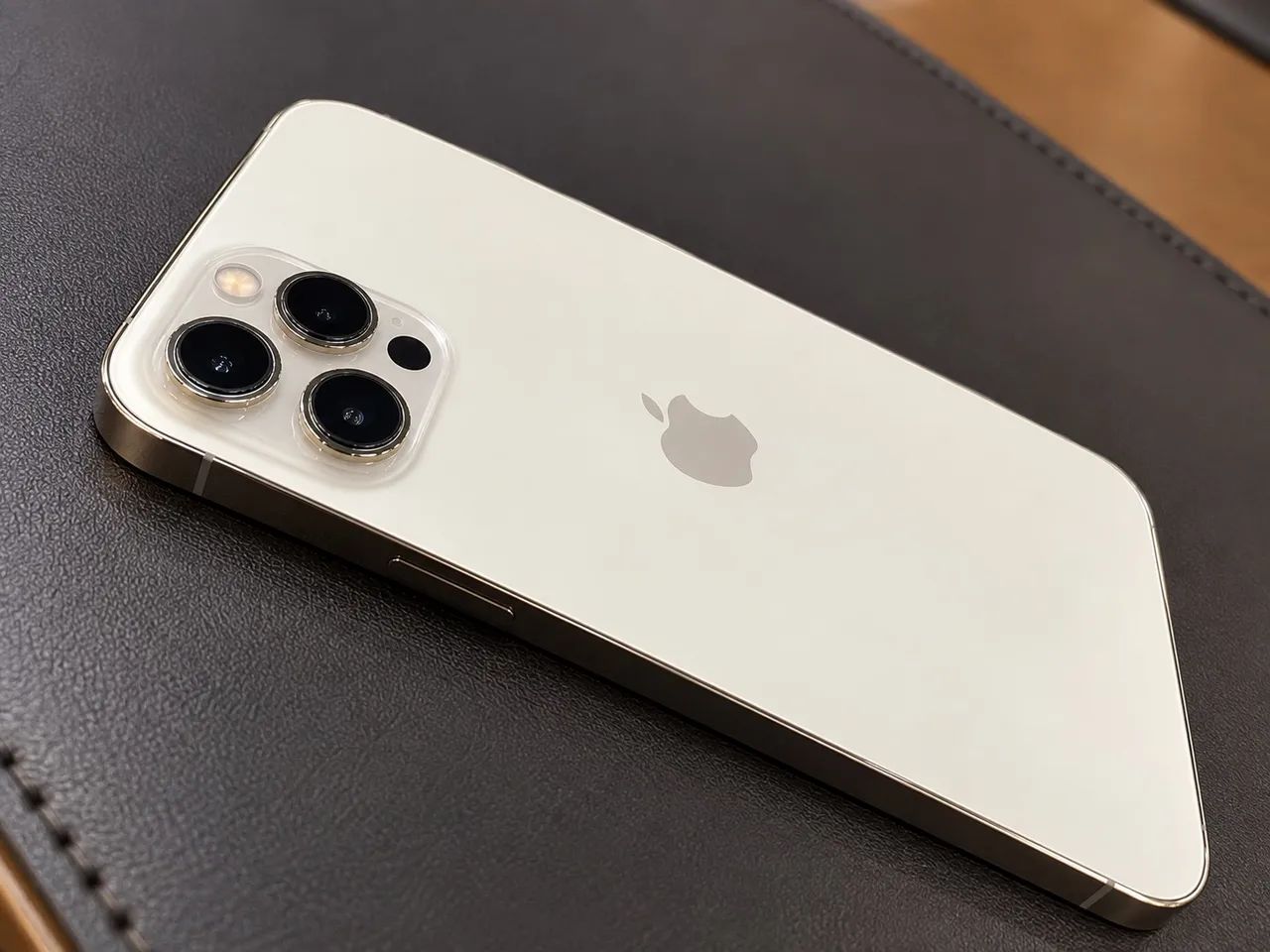iPhone 12 Pro Max 128g dourado 
