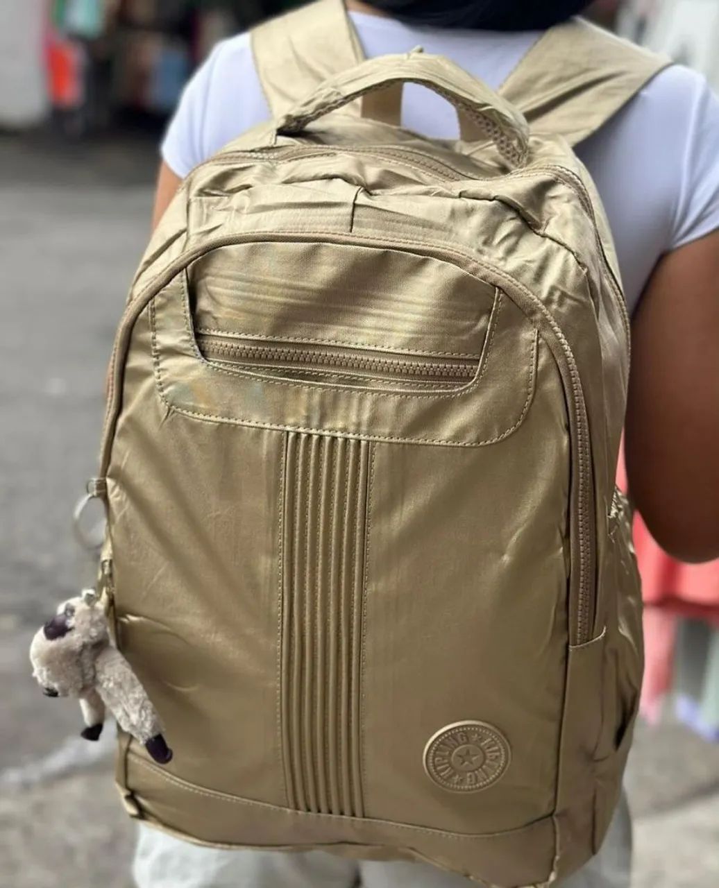 Mochila Kipling metalizada 