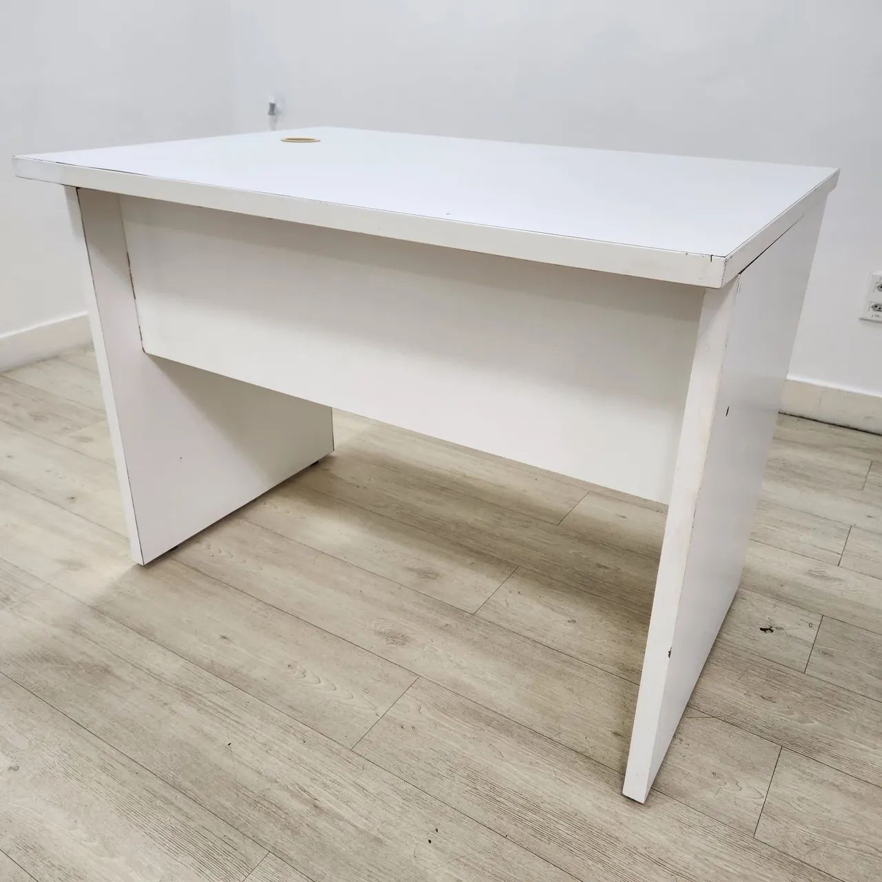 Mesa de Escritório em MDF Branco 1,00 × 0,60 m  - Foto 3