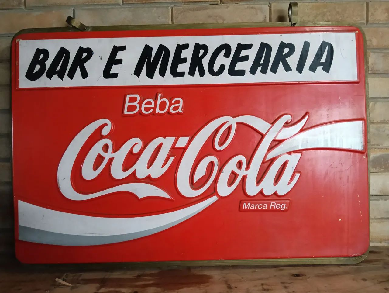 Placa em alto relevo Coca-Cola - Antiguidades - Amador Bueno