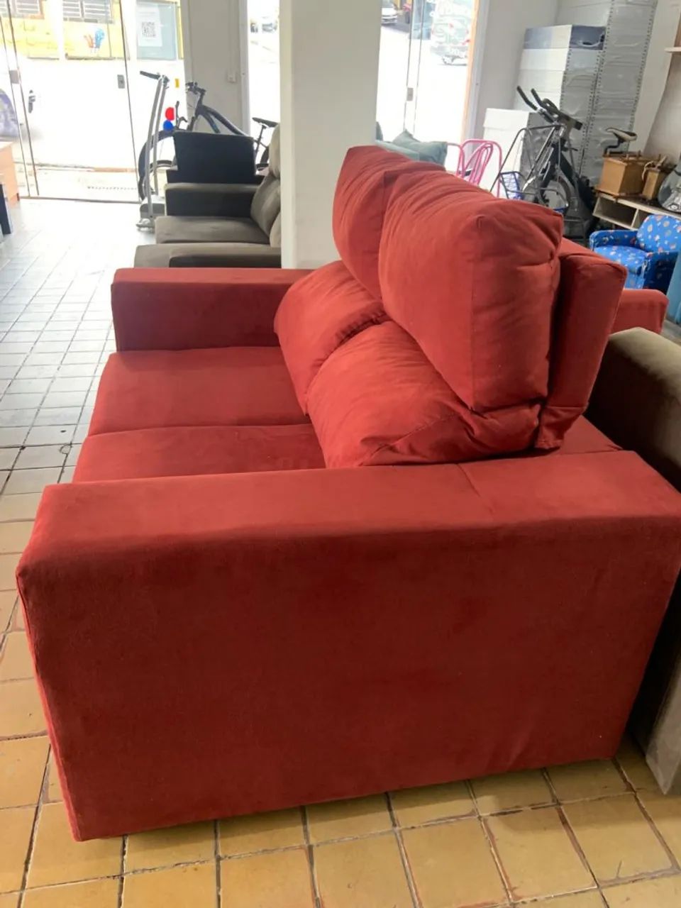 Sofá 2 lugares retrátil e reclinável  - Foto 4