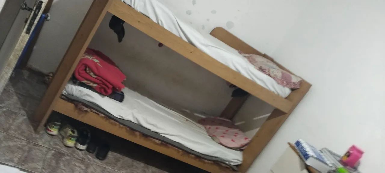 Bom cama solteiro 