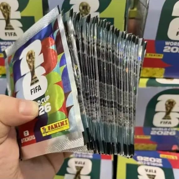 2 Envelopes Copa Do Mundo 2026 Panini - Versão Europeia - Foto 2