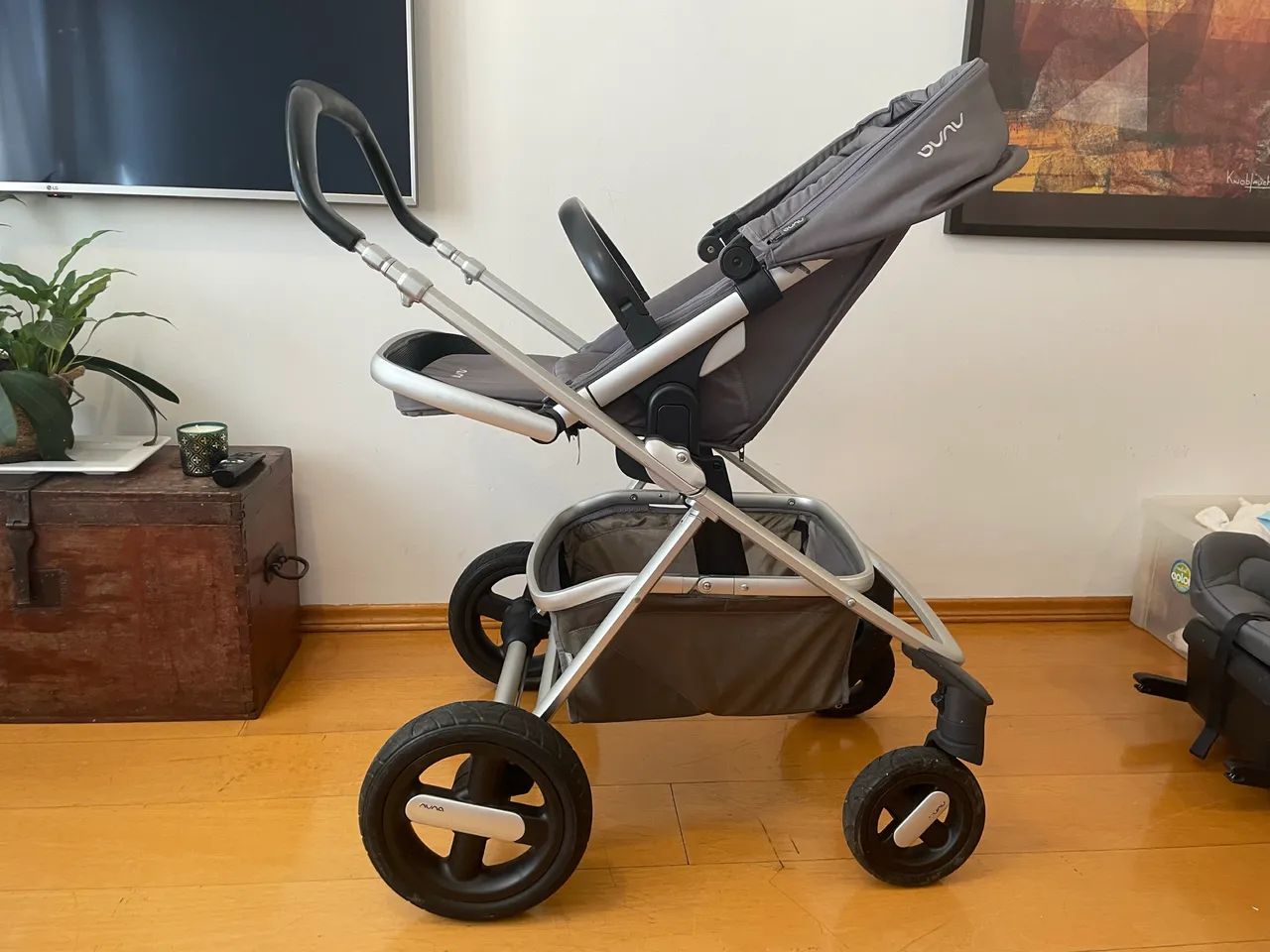 Carrinho Nuna Completo + Bebê Conforto com Base - Top de Linha - Foto 2