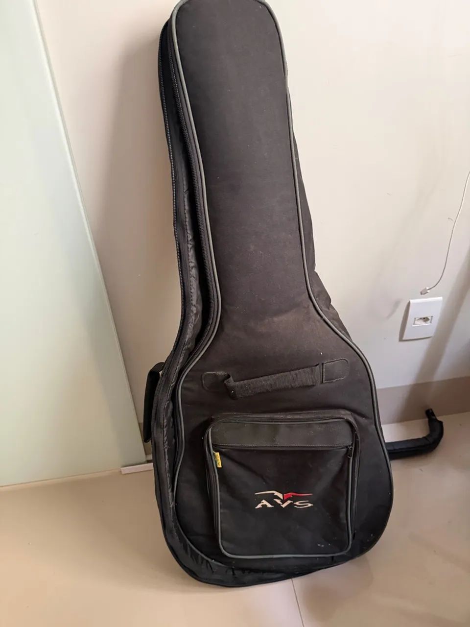 Violão semi novo