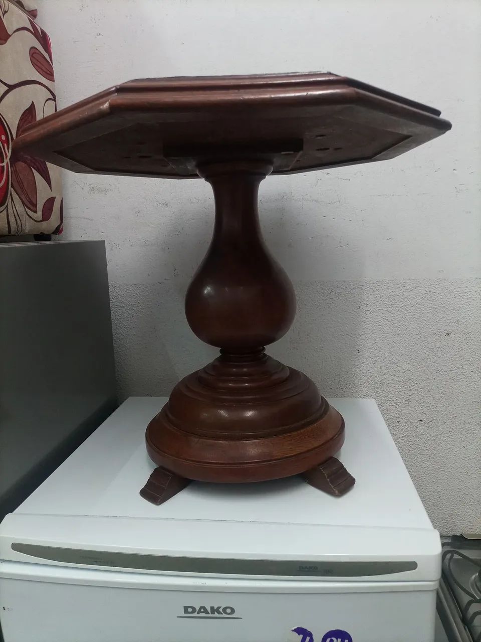 Mesa de centro antigo cerejeira 65 x 56 