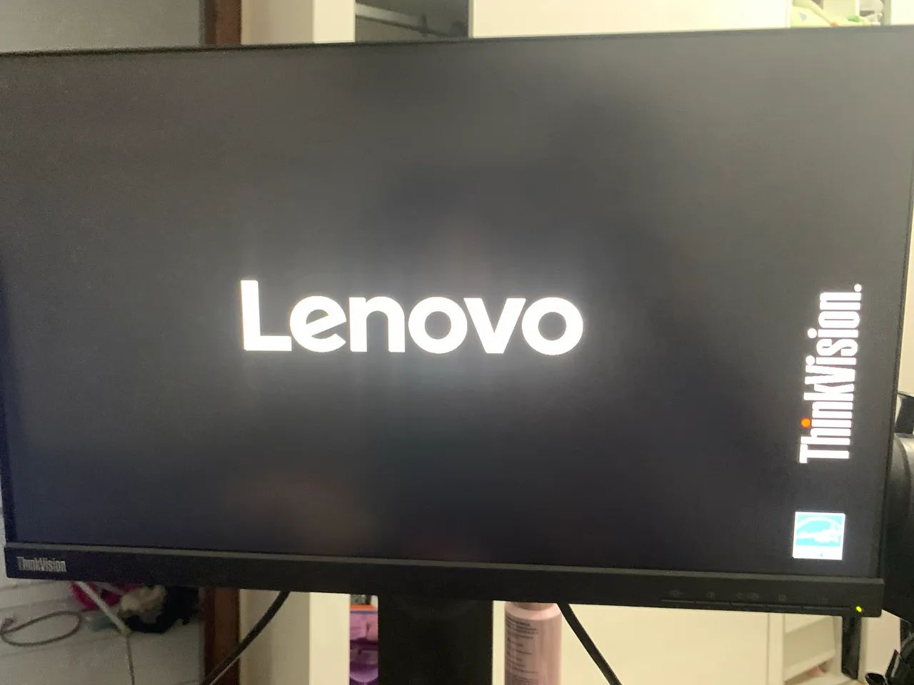 Monitor Lenovo 24 polegadas 