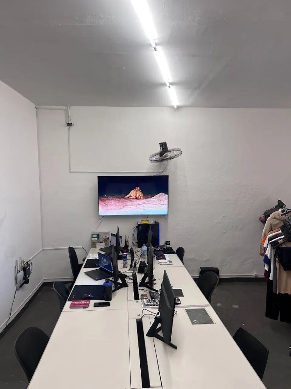 Mesa de escritorio com divisoria 4 unidades - Foto 3