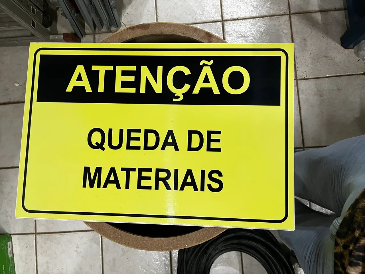 Placa de segurança do trabalho - 60x40cm - Foto 3