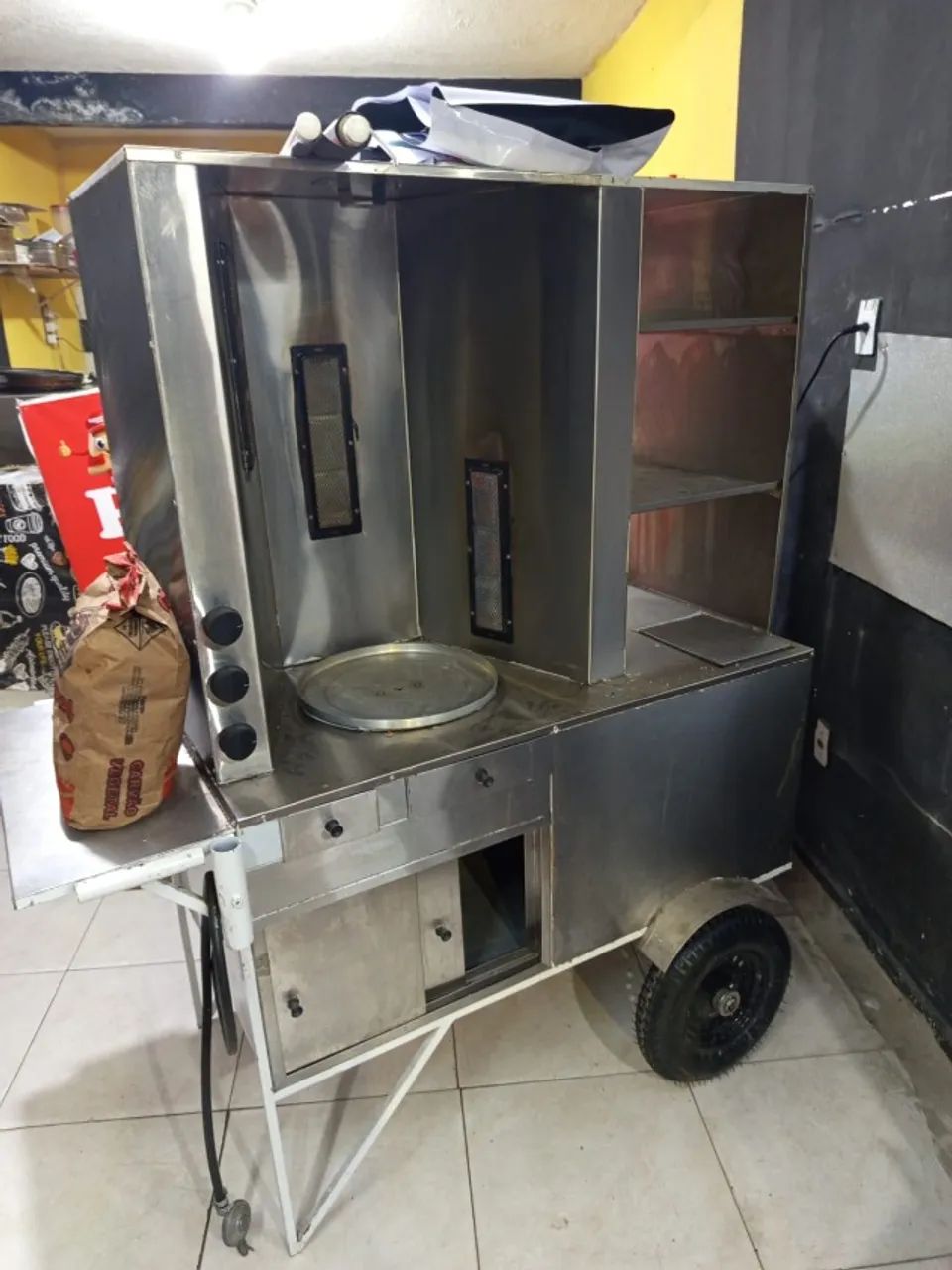 Carrinho de Churrasco Grego