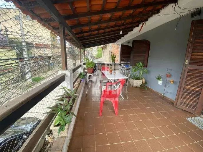 Casa 220m² com duas residências independentes no Rocha, São Gonçalo