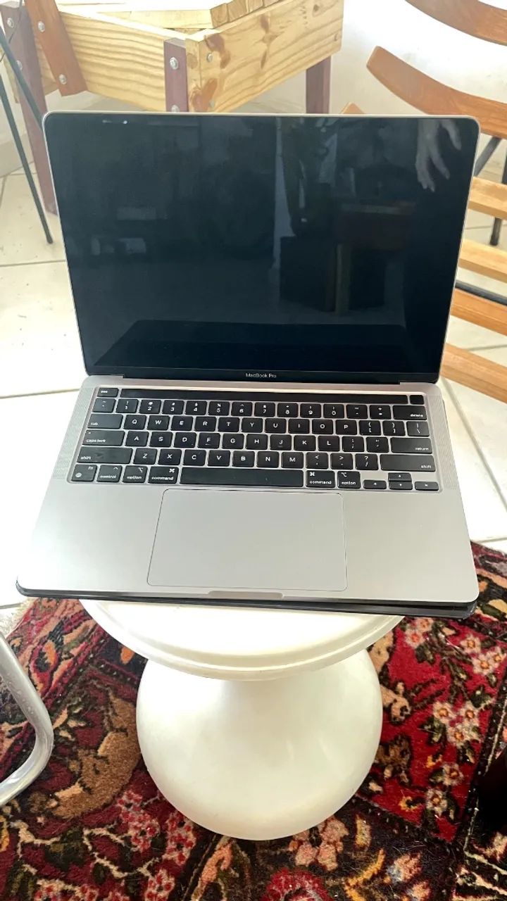MacBook Pro 13 M2 (2022)16GB RAM / 1TB SSD - Notebooks - Vila