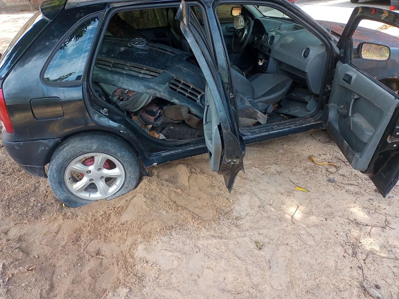 Oferta 4.000 reais , pra aproveitar peças.  - Foto 2