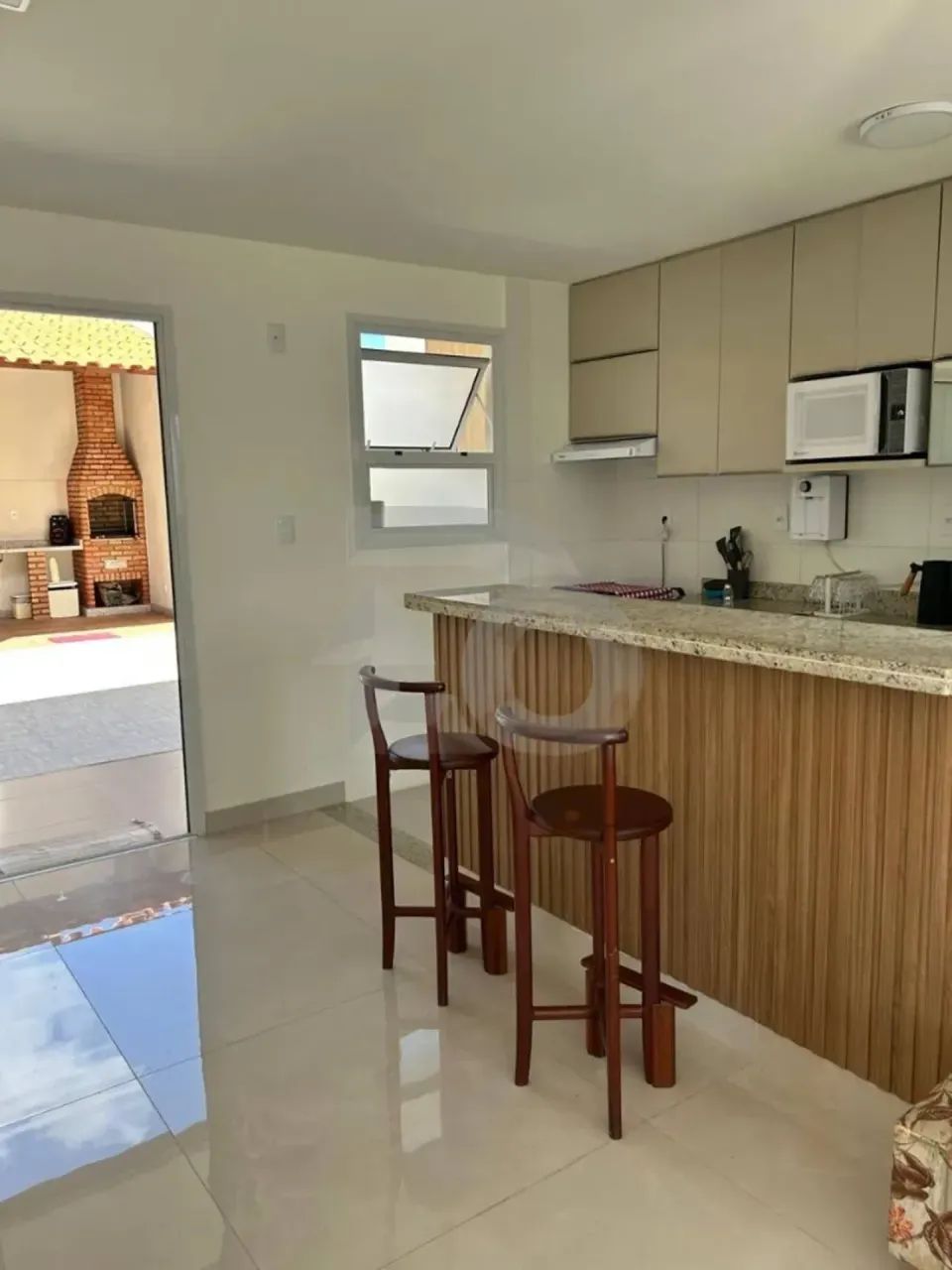 Condomínio Barra Garden - Casa com 3 Quartos, sendo 1 Suíte - 100m²