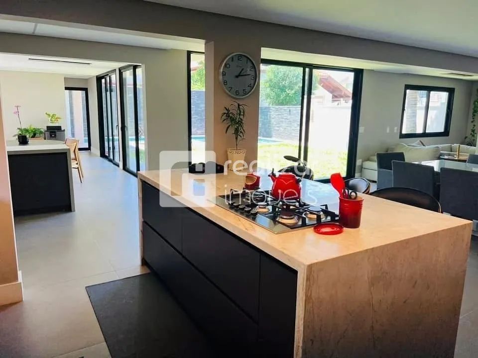 Casa 4 quartos no bairro Jurerê Internacional em Florianópolis - Foto 3