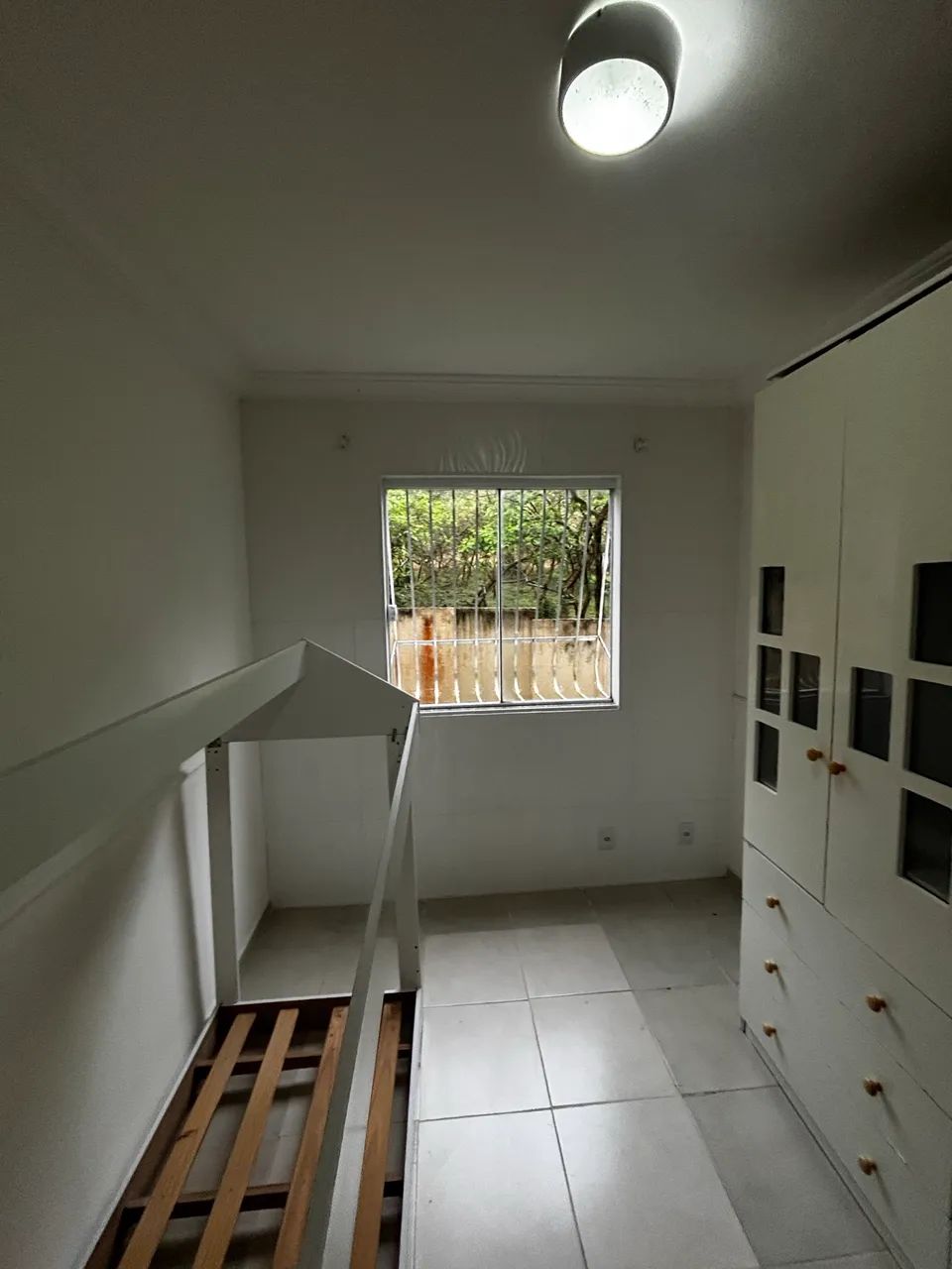 Roupeiro de solteiro e cama infantil conjunto  - Foto 4
