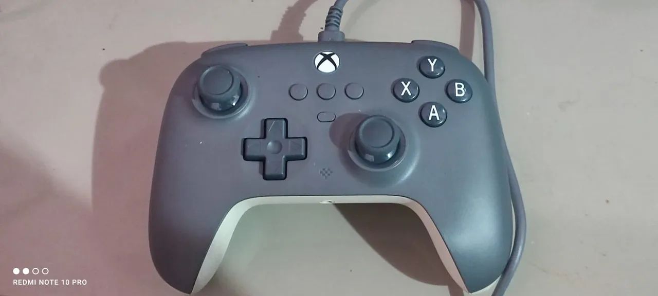 Xbox One S com leitor de disco 1TB - Foto 4