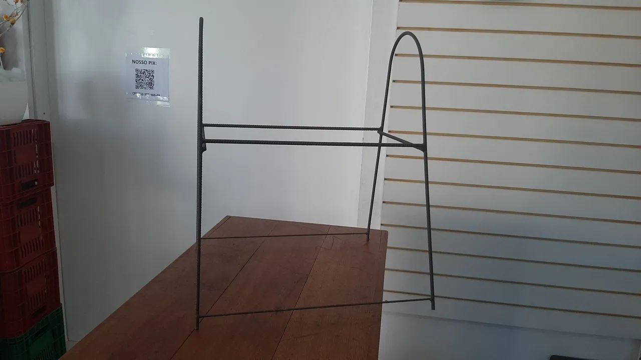 Suporte para caixa de abelhas apis