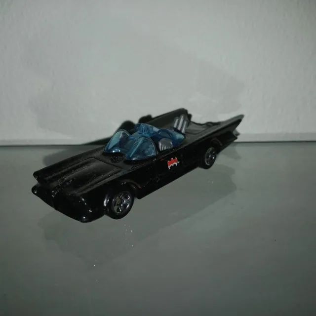 CARRINHO HOT WHELLS BATMAN O PRIMEIRO AUTOMOVEL