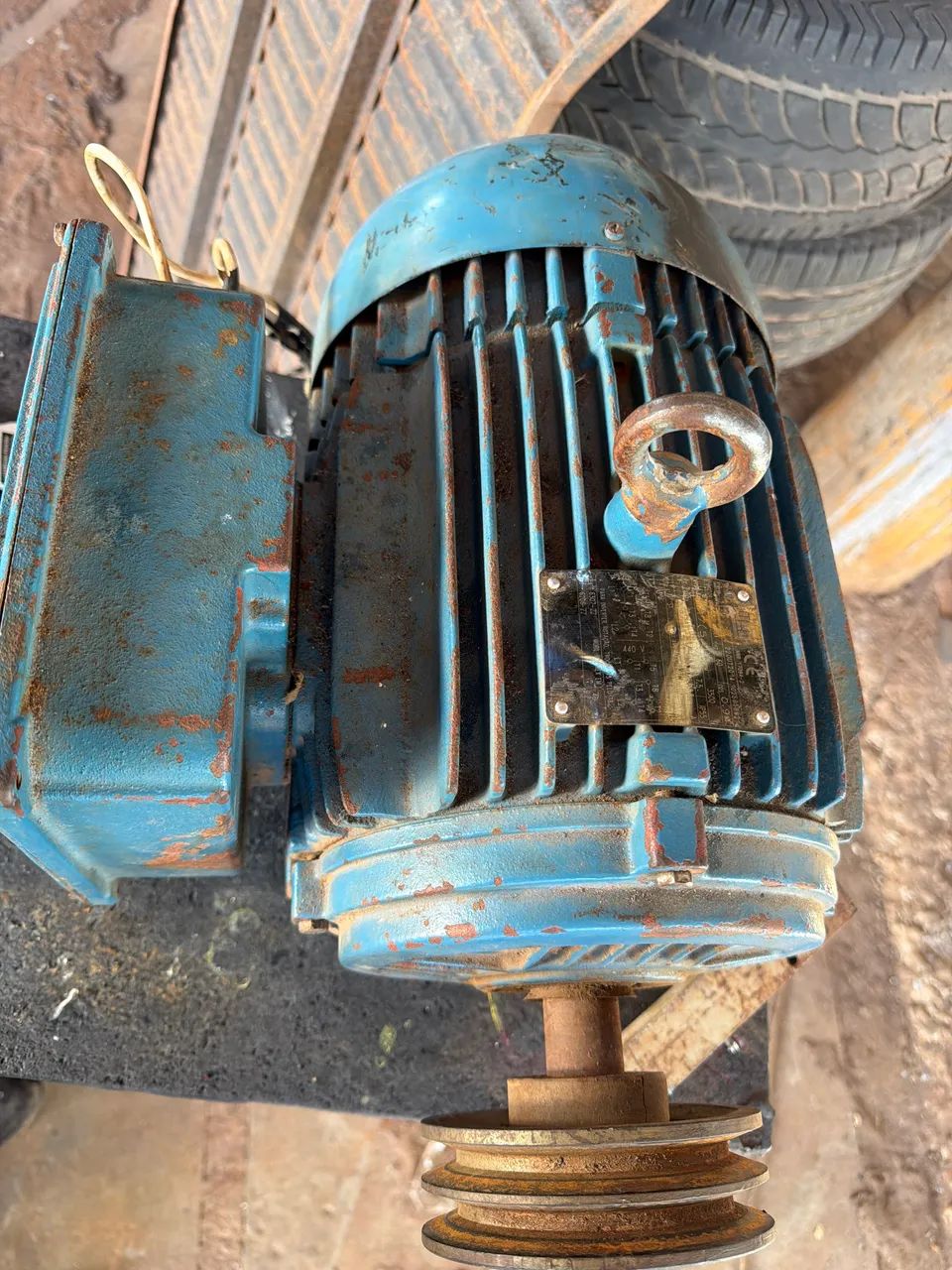 Motor elétrico 