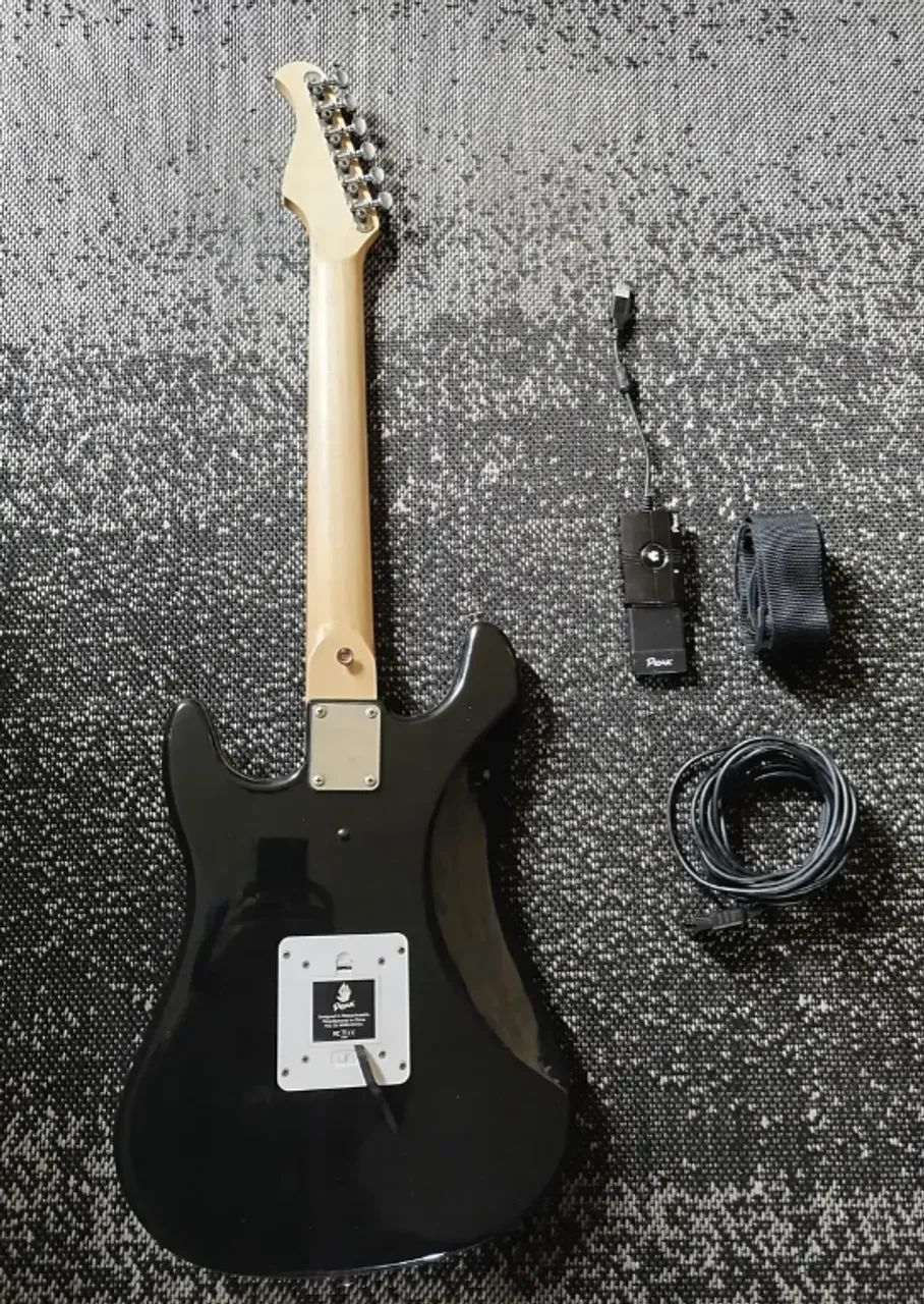 Guitarra em Madeira e Tamanho real ps2.ps3 e pc - Foto 3