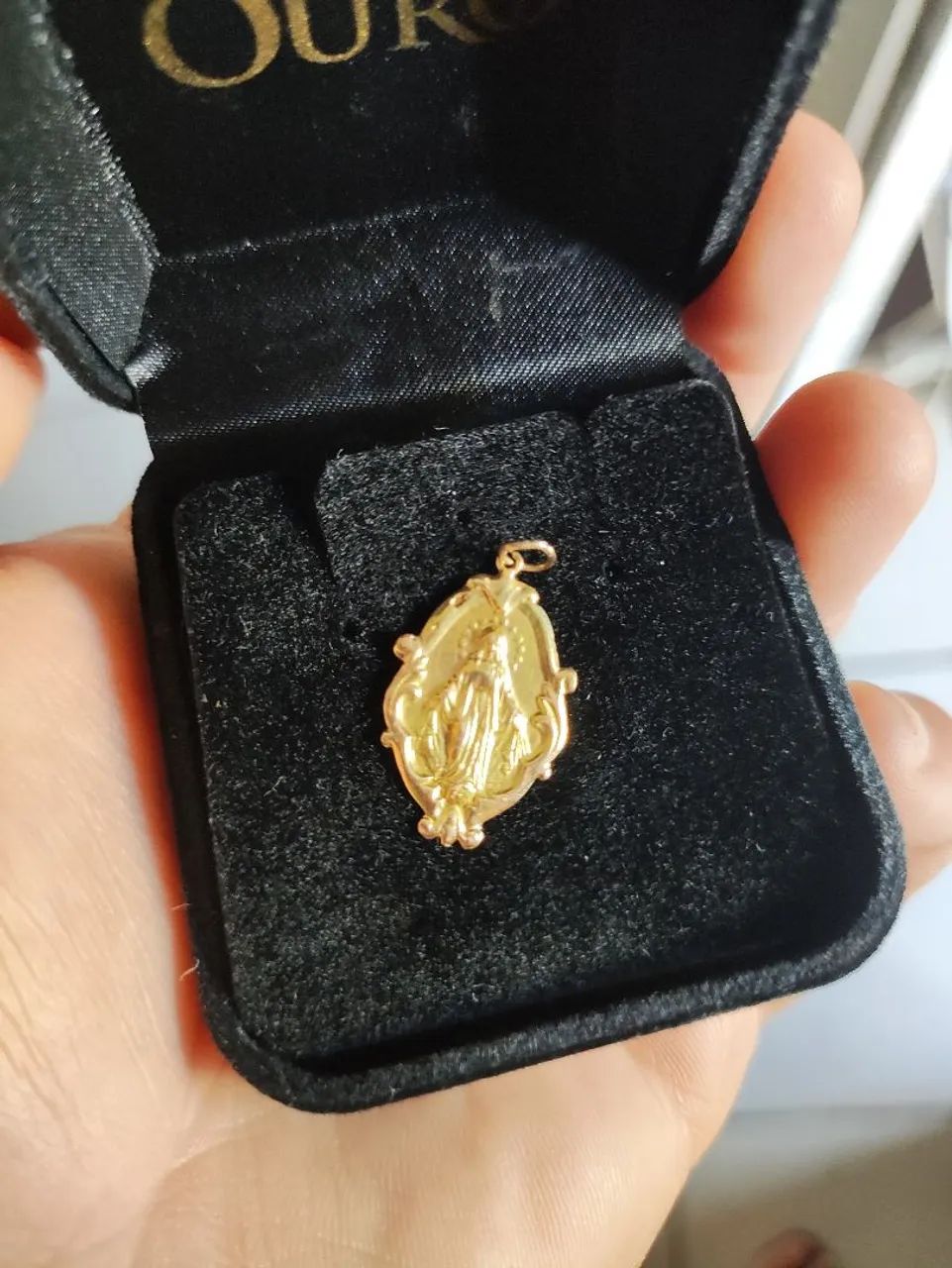 Pingente Santa em Ouro 18k (DISPENSO CURIOSOS) - Foto 2