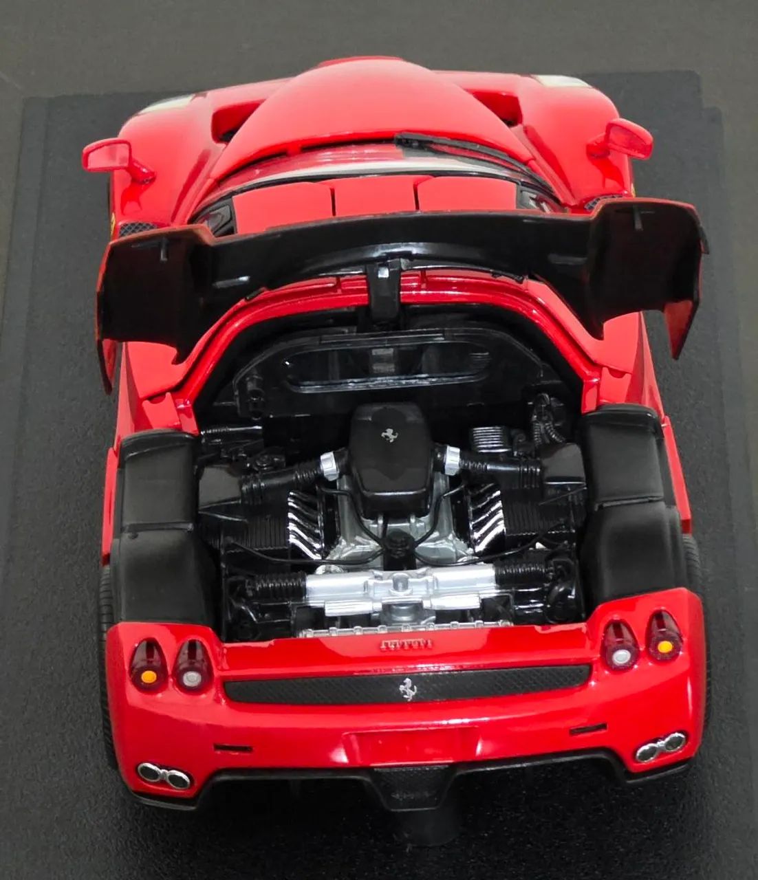 Minuatura Ferrari Enzo 1/18 Hotwheels - Foto 4
