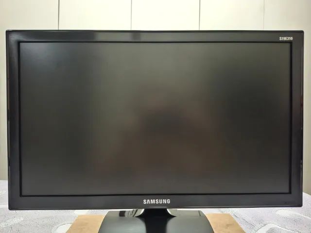Monitor Samsung 18.5 Polegadas LED com entrada HDMI (modelo S19E310) - EM BANGU, RJ - Foto 3