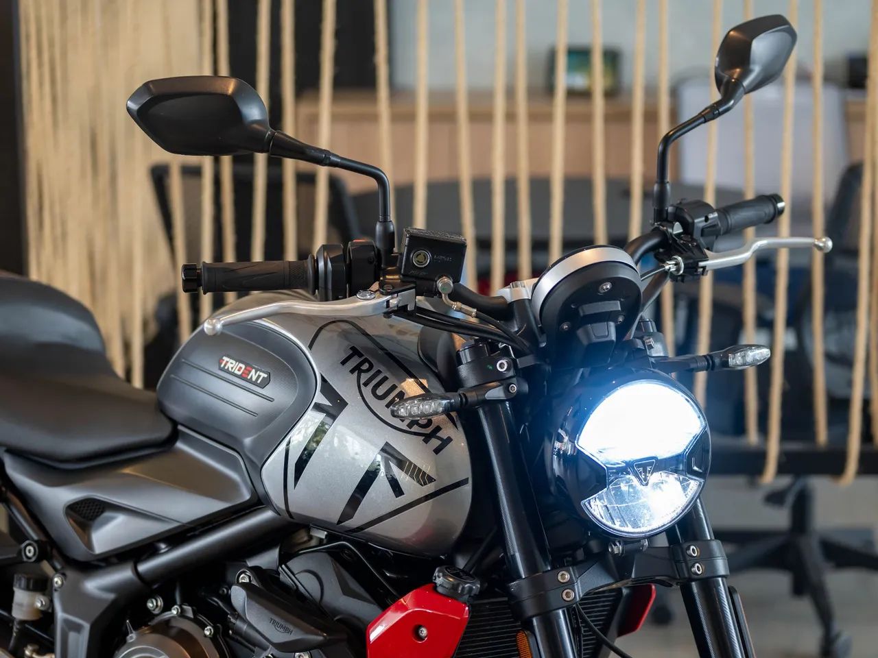 TRIUMPH TRIDENT 660 2023 - Foto 4